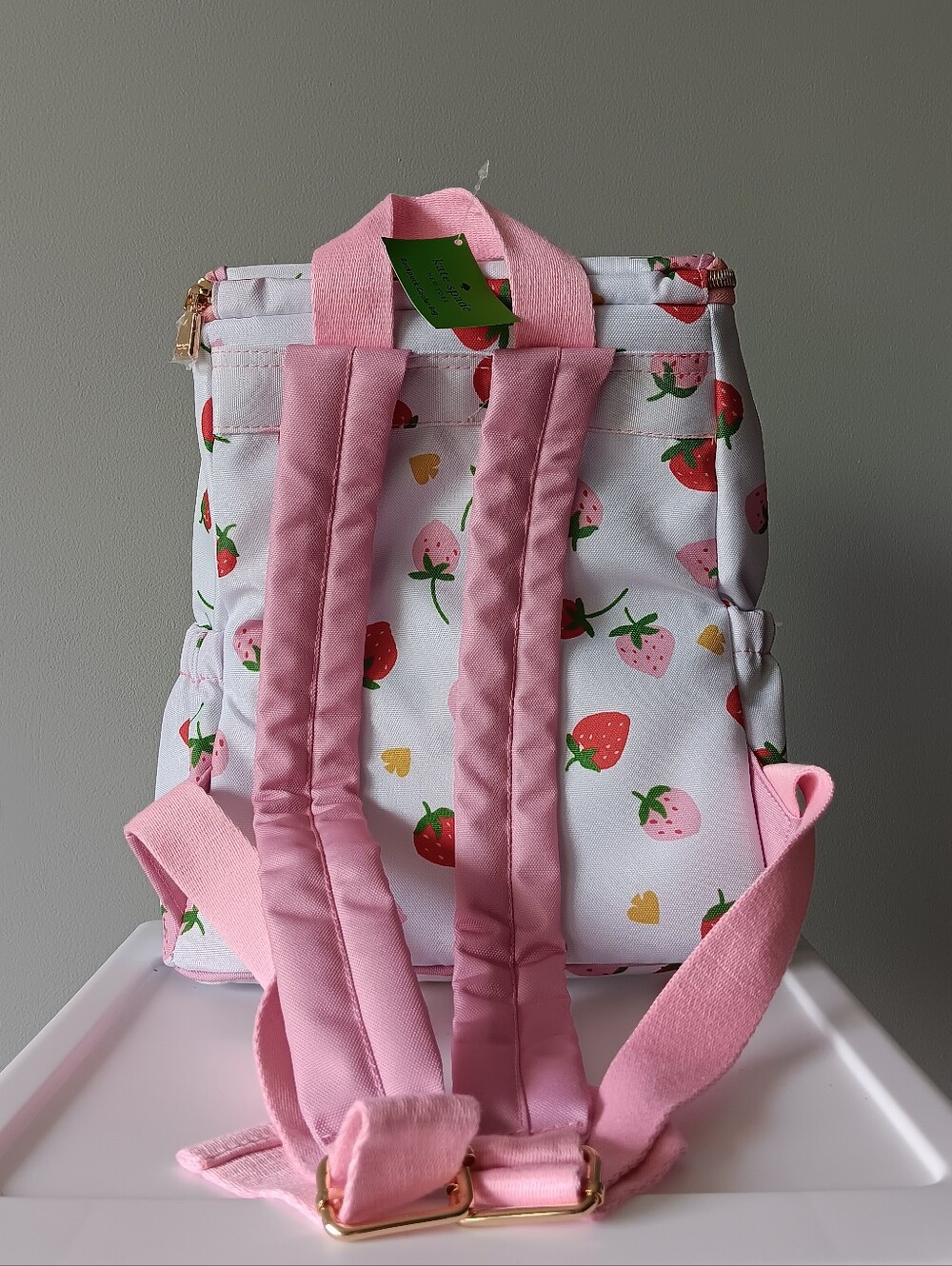 Kate Spade Cooler Backpack Strawberries White Pink Green Straps Insulated NEW - Picture 12 of 13